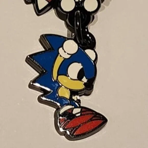 Sega Sonic and Tails Flying Enamel Pin - Classic Gaming Duo Collectible - Picture 4 of 5